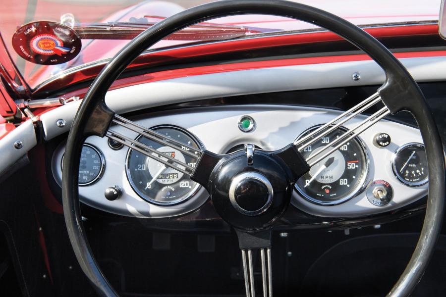Панель приборов Austin-Healey 100-4 (BN2) 1955 года  (фото 23 из 39)